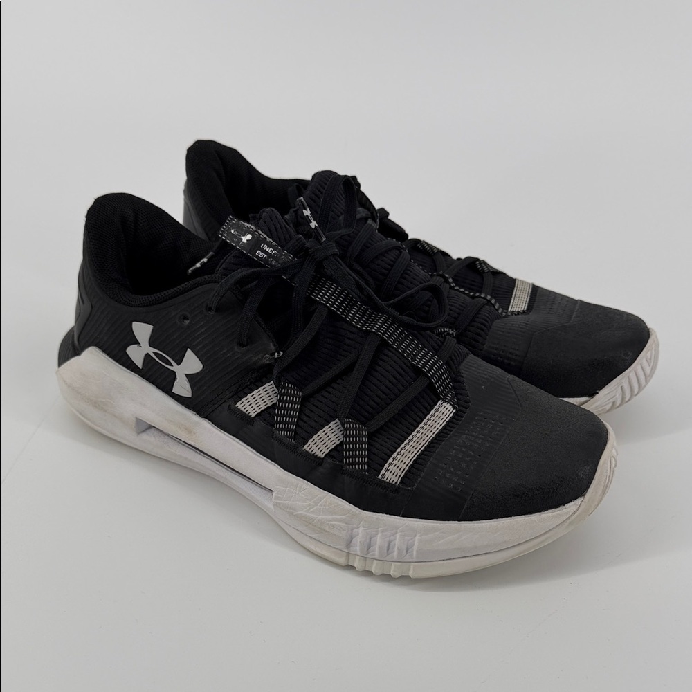 Under Armour Women's Block City 2.0 Volleyball Shoes Athletic Women’s Size 9.5